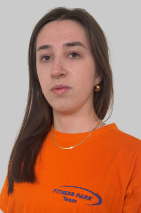 Laura - Ausgebildete Servicekraft
