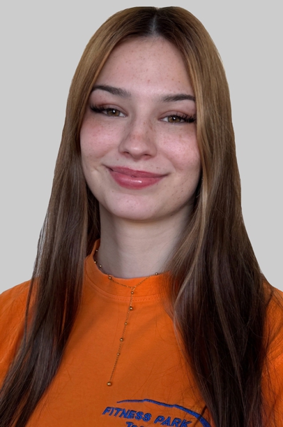 Maja - Ausgebildete Servicekraft