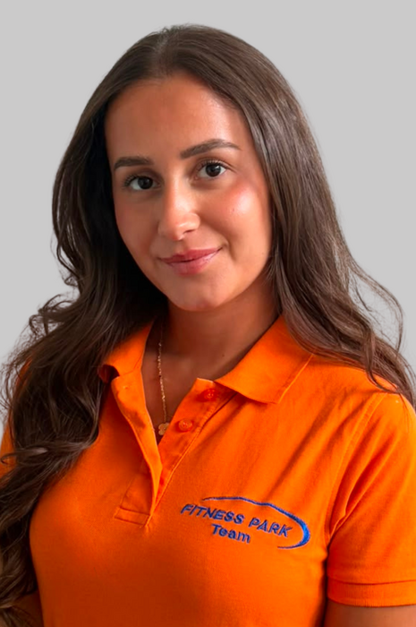 Aleyna - Ausgebildete Servicekraft